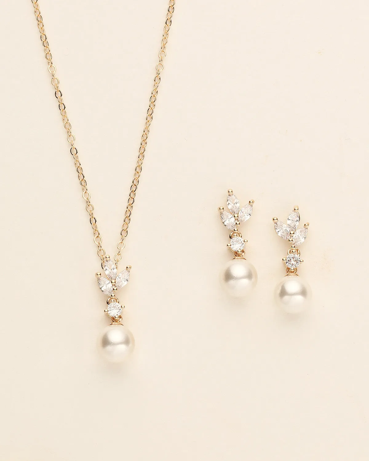 Eve Earrings and Necklace Set