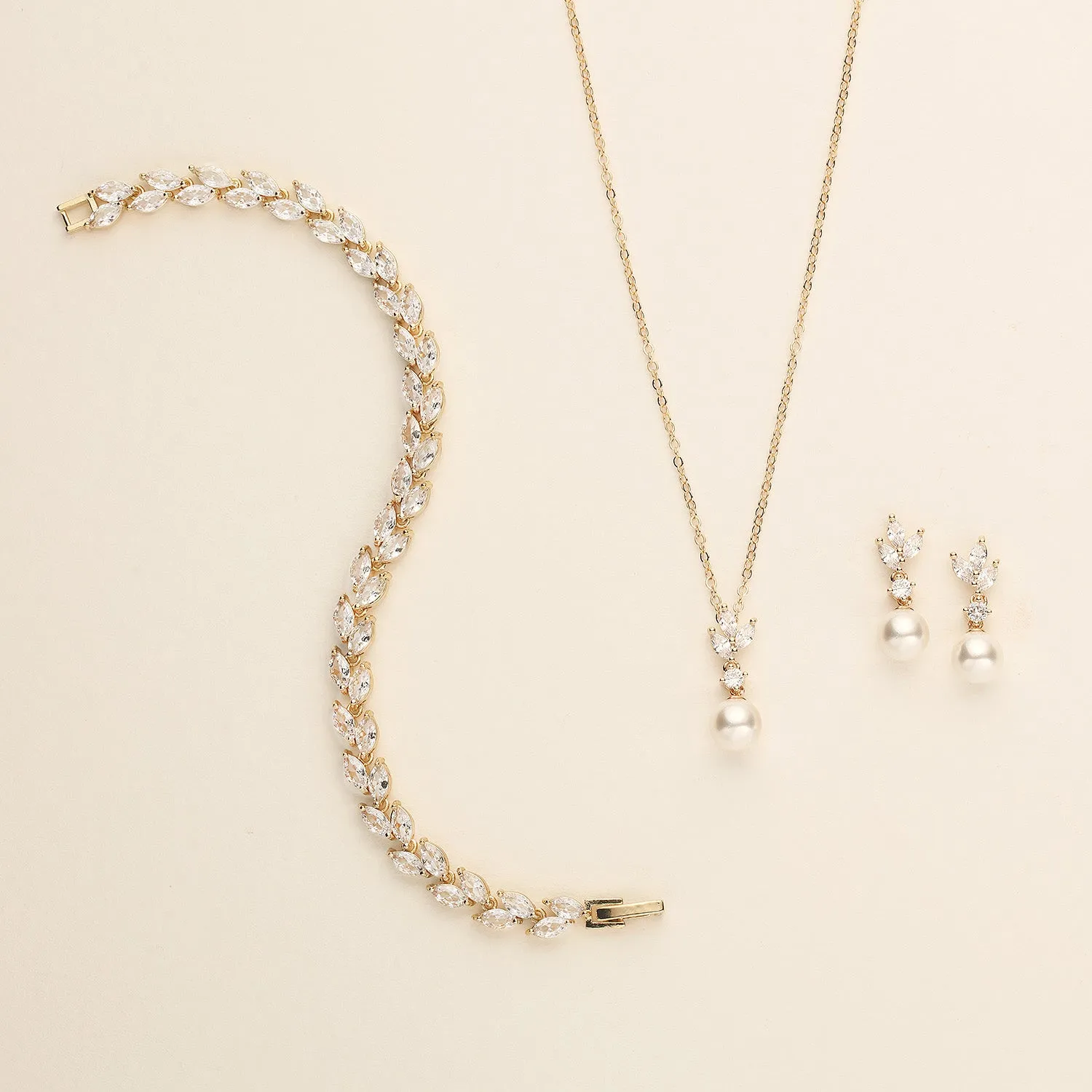 Eve Earrings and Necklace Set