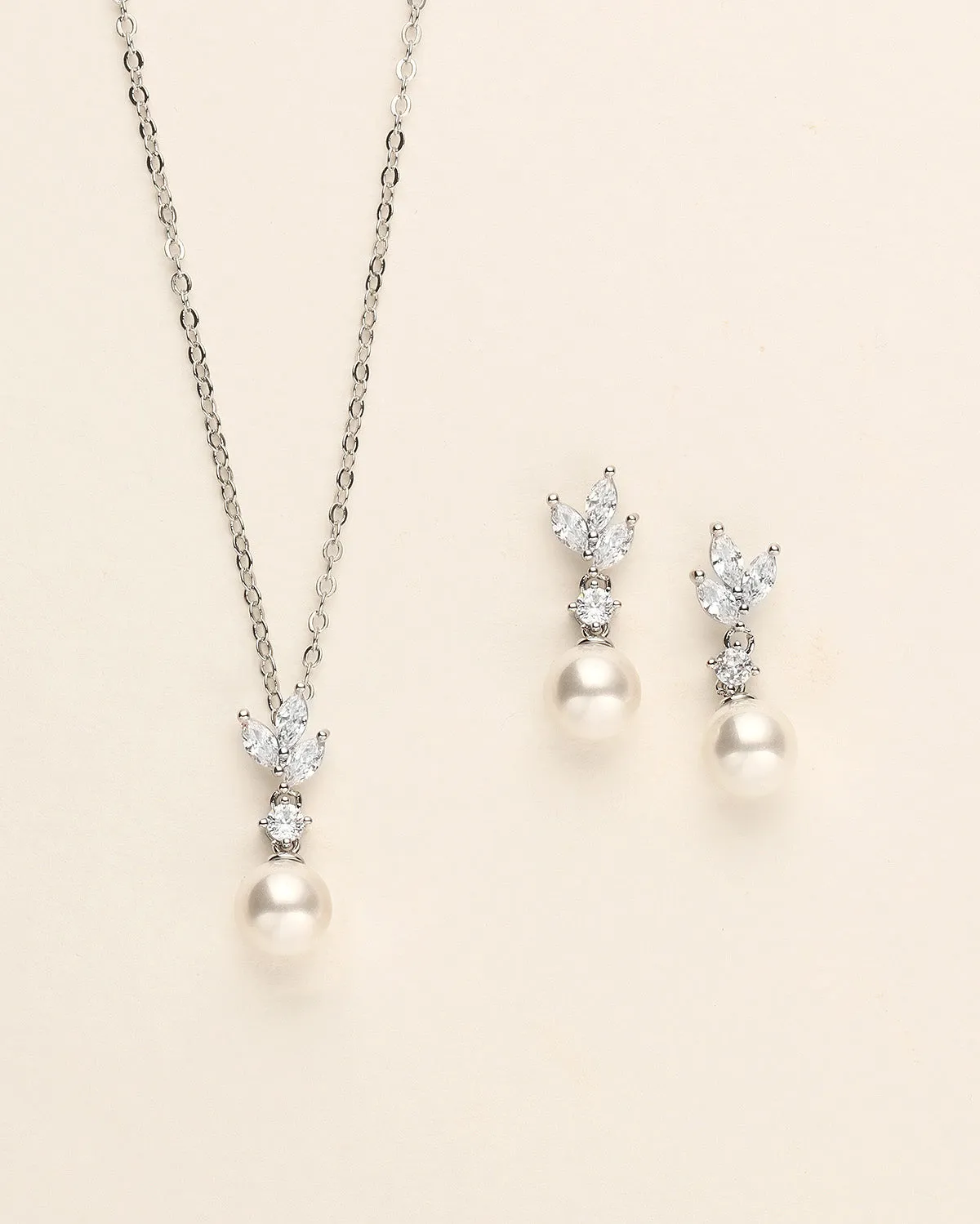 Eve Earrings and Necklace Set