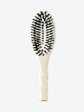 N.03 THE ESSENTIAL SOFT BABY BRUSH CREAMY WHITE