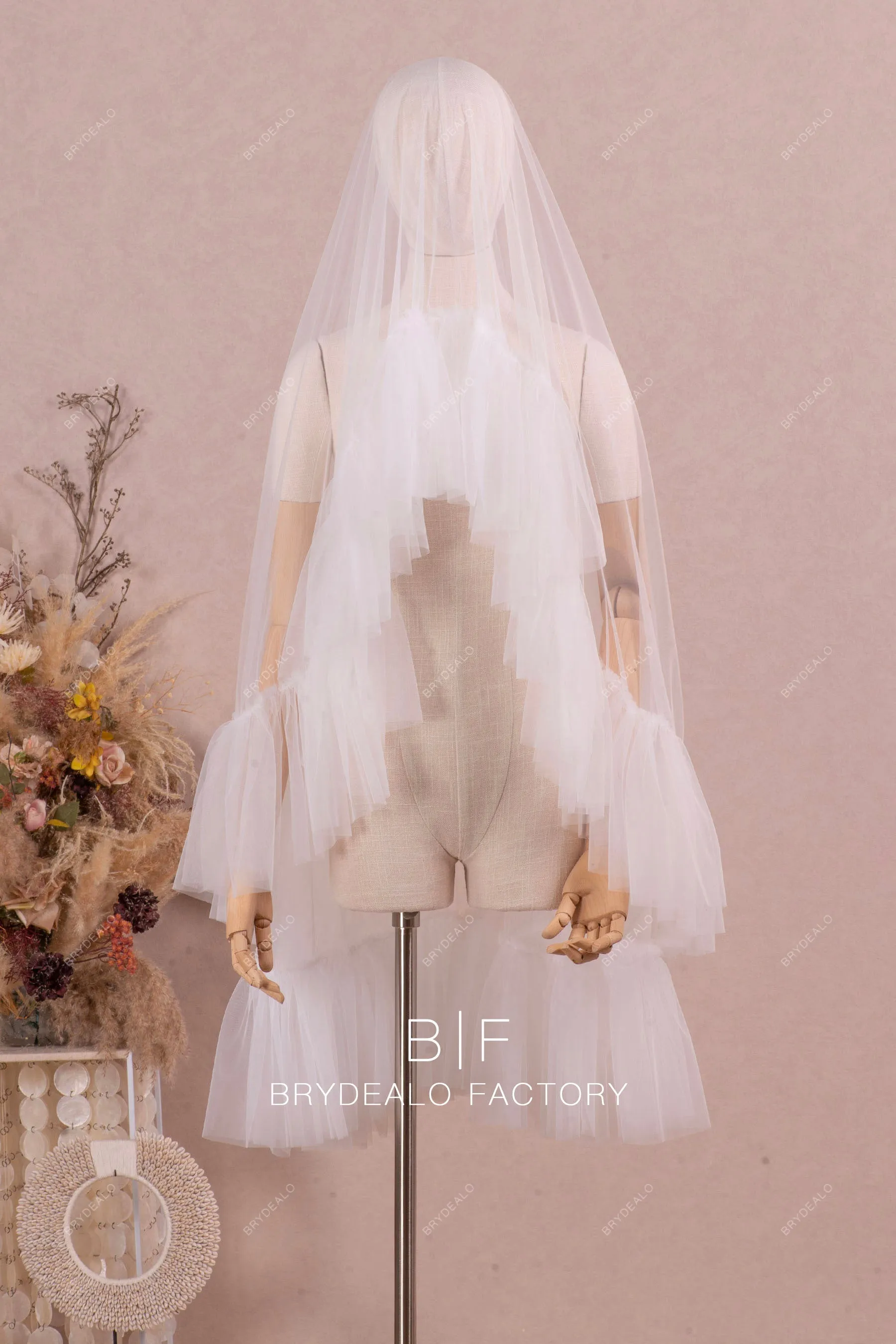 Vintage Two-Tier Ruffled Edge Fingertip Length Tulle Wedding Veil